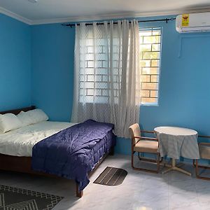 Oneworld Guesthouse & Retreat Centre Accra Exterior photo