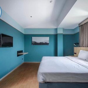 Mybed Chonburi Hotell Exterior photo