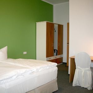 Lindencafe Luckenwalde Hotell Room photo