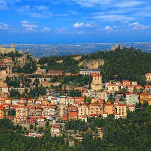 La Famosa Dimora Ambasciatore Villa San Marino Exterior photo