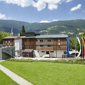 Fast Ossiach Hotell Exterior photo