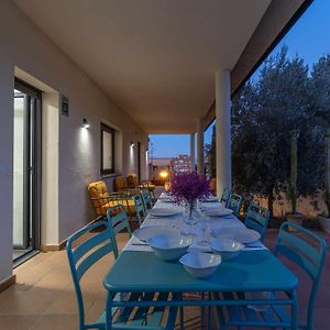 Jouvacations Villa Domenec Figueres  Exterior photo