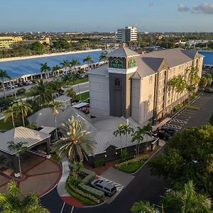 La Quinta By Wyndham Miami Airport West Hotell Exterior photo