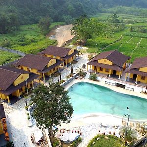 Sky Bay Lodge Ha Giang Exterior photo