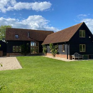 Beautiful Country Barn With Hot Tub And Amazing Views Villa Princes Risborough Exterior photo