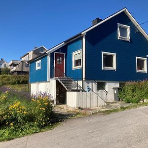 The Blue House At The End Of The World I Lägenhet Mehamn Exterior photo
