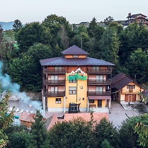 Під Магурою Hotell Pilipets Exterior photo