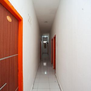 Reddoorz Near Jalan Jenderal Sudirman Palembang Hotell Exterior photo