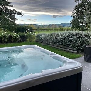 Cosy Cottage In The Vines Waipara Exterior photo