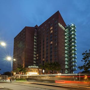 Pullman Stuttgart Fontana Hotell Exterior photo