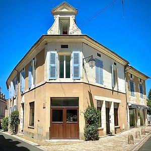 Gite Les Jasmins Centre Historique Saint-Astier Lägenhet Exterior photo