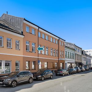 Ny Sentral Og Moderne Leilighet Lägenhet Kristiansand Exterior photo