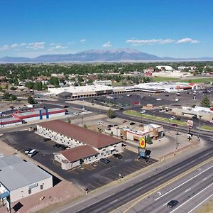 Super 8 By Wyndham Alamosa Motell Exterior photo