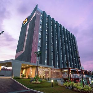 Swiss-Belexpress Cilegon Hotell Exterior photo