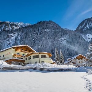 Pension Rosenhuegel Hotell Neustift im Stubaital Exterior photo