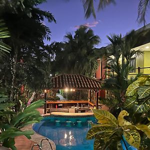 Hotel Iguana Verde Orotina Exterior photo