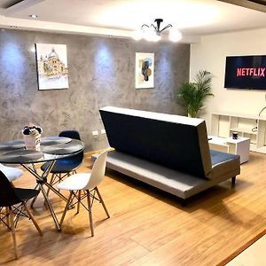 Elegant Loft Remigio Crespo Netflix + Garage Lägenhet Cuenca Exterior photo
