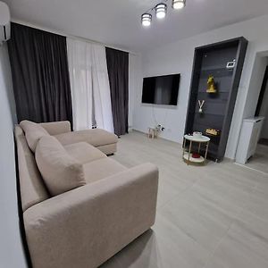 Hideout Cozy 2 Rooms Ap Ab Homes Iasi Exterior photo