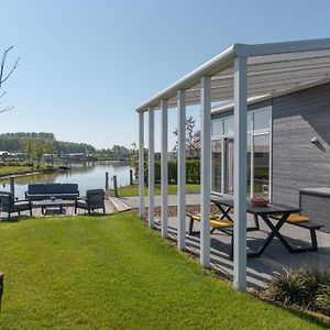 Beautiful Chalet On The Water, In A Holiday Park Wemeldinge Exterior photo
