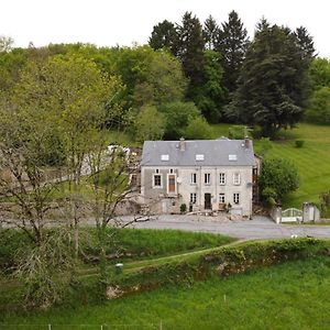 Vue Du Vallon Hotell Bersac-sur-Rivalier Exterior photo