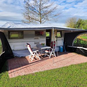 Ruime Caravan Op Gezellige Minicamping Hotell Lichtenvoorde Exterior photo