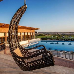 Luxury Villa, Kachreti Ambassador Golf Ressort Kachretʼi Exterior photo