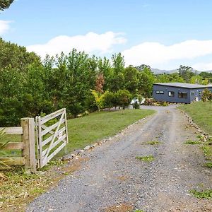 Tranquil Countryside Retreat With Modern Amenities Villa Pokeno Exterior photo