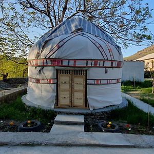 Kakhar Yurt Stay & Mountain Village Nurota Exterior photo