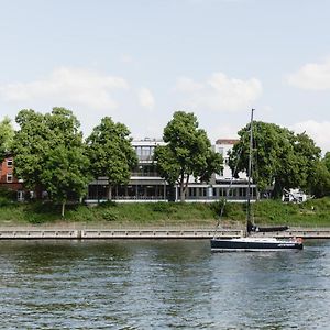 Conventgarten Hotell Rendsburg Exterior photo