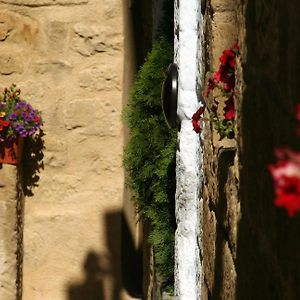 Posada De Uncastillo Hotell Exterior photo