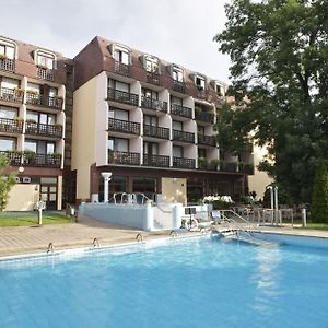 Ensana Thermal Sarvar Hotell Exterior photo