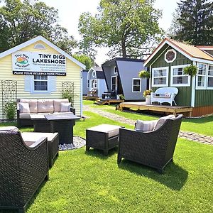 Tiny Digs Lakeshore - Tiny House Lodging Hotell Muskegon Exterior photo