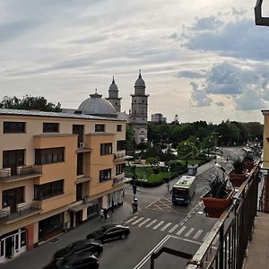 Bulevard Apartments Satu Mare Exterior photo