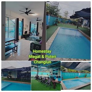 Homestay Megat & Puteri Kampong Tanjong Putus Exterior photo