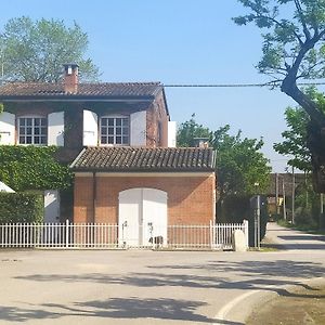 Casa Vacanza "A Castelfranco D'Oglio" Lägenhet Piadena Exterior photo