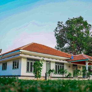 The Chapters Villa Jaffna Exterior photo
