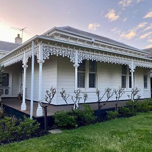 Camberwell'S Lyrical Vintage Abode Villa Melbourne Exterior photo