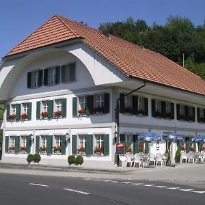 Gasthof Loewen Hotell Melchnau Exterior photo