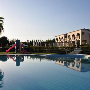 Arta Palace Hotell Exterior photo