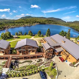 Le Grand R Hotell Saint-Donat-de-Montcalm Exterior photo