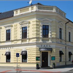 Hotel Tacl Holešov Exterior photo