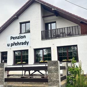 Penzion U Prehrady Hotell Stechowitz Exterior photo