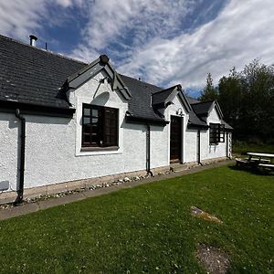 Farm Cottage With Wood-Fired Hot Tub Taynuilt Exterior photo