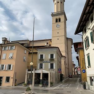 Erikasa Riva Della Torre Cormons Hotell Exterior photo