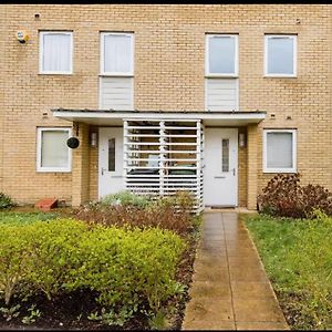 En-Suite Double Room In New Development Dartford Exterior photo