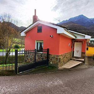 La Falguera Villa Pola de Lena Exterior photo