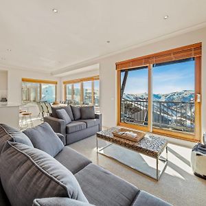 Schnapps Penthouse Ski Apt With Undercover Parking Lägenhet Mount Hotham Exterior photo