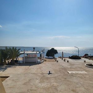 Beach Houses Kerkennah Perfect For Couples Sidi el Moujahed Exterior photo
