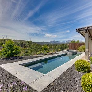 Private Redding Home With Pool And Mountain Views Exterior photo