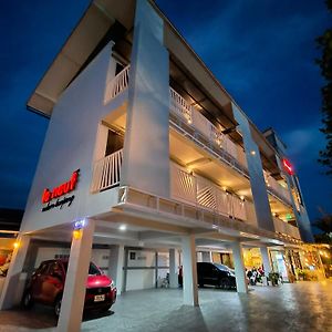 Le Neuf Nakorn Lampang Hotell Exterior photo